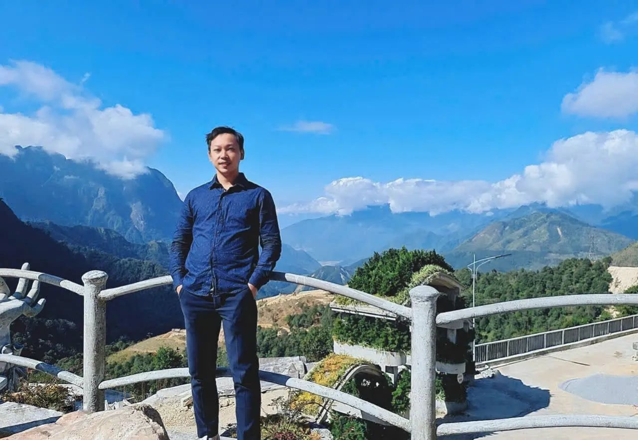 Hưng Bùi